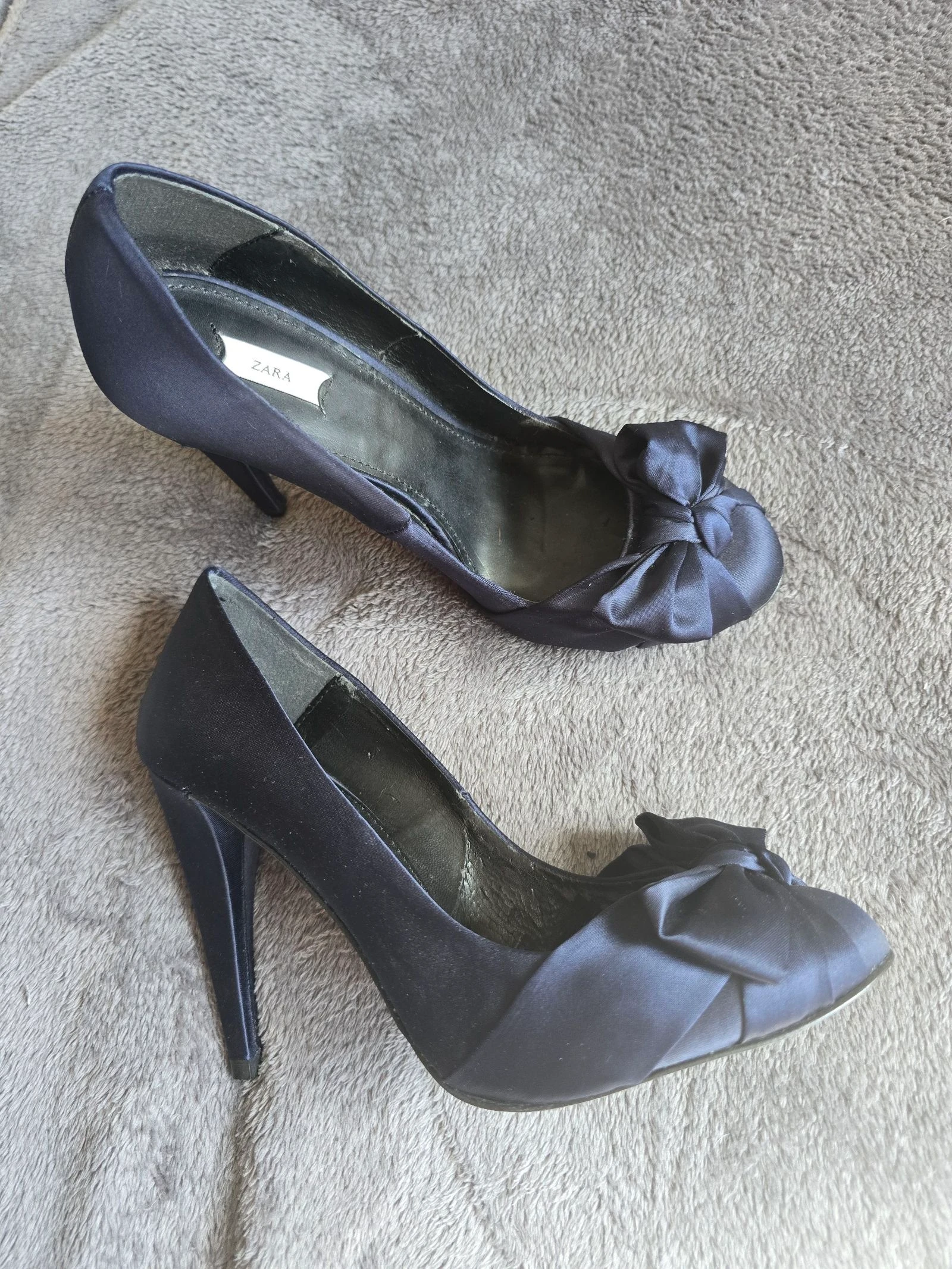 Chaussures de satin bleu avec nœud de Zara – photo 2